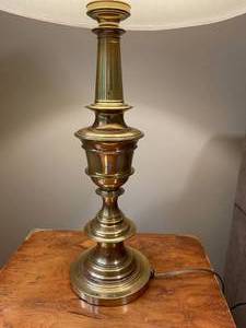 lot 152 image: Brass Table Lamp