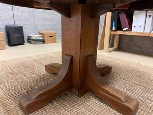 lot 166 image: Vintage Wooden Pedestal Table