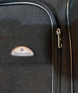 lot 305 image: 2 Samsonite Garment Bags