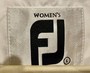 lot 321 image: Womens Lightweight Golf Jackets