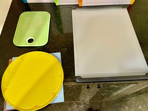 lot 326 image: Cutting Boards