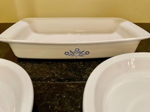 lot 338 image: Caharming Corningware