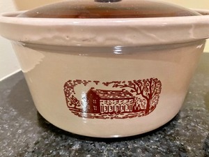lot 339 image: 2 Crocks