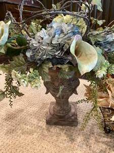 lot 254 image: Faux Flower Lot With Vases
