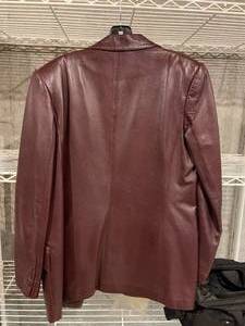 lot 280 image: Linda Allard  Ellen Tracy Leather Jacket