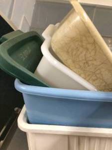 lot 2 image: Various Size Totes