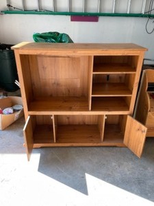 lot 1 image: Entertainment Cabinet