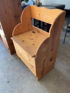 lot 2 image: Wood Storage Bench