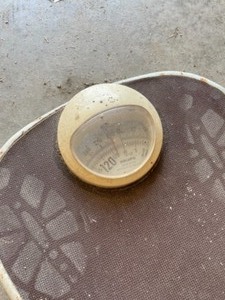 lot 52 image: Vintage Scale