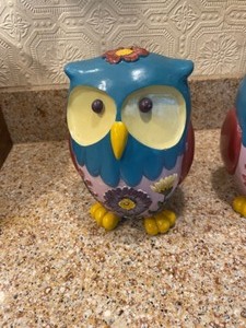 lot 85 image: Set of Cute Owls
