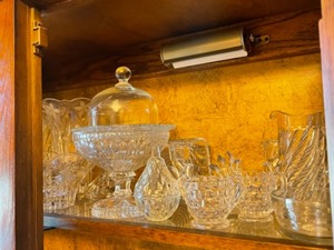 lot 124 image: Variety of Glassware