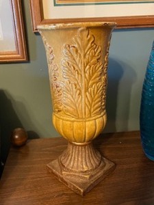 lot 140 image: Vases