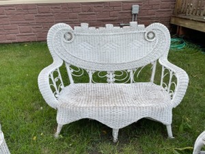 lot 178 image: Wicker Patio Set