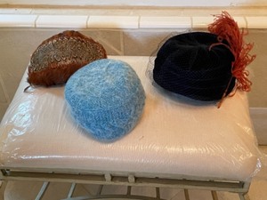 lot 214 image: Vintage Hats and Hat Box