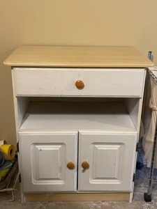 lot 237 image: Laundry Cabinet