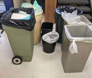 lot 170 image: Lot of (7) Various Size Garbage Cans