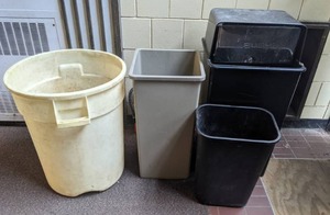 lot 171 image: Lot of (4) Various Size Garbage Cans