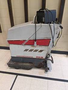 lot 13 image: Advance Convertamatic 20B Commercial Floor Cleaner
