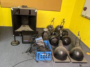 lot 2 image: Speakers and Microphone Lot