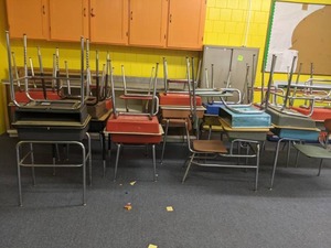 lot 116 image: Mixed Lot of (22) Childrens School Desks