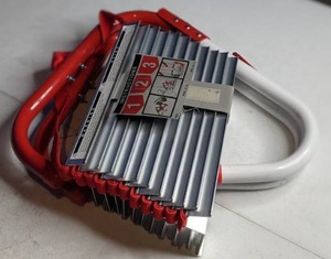 lot 158 image: Kidde Fire Escape 2-Story Ladder (33)