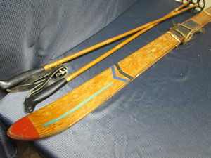 lot 24 image: Vintage Wood Skis, Poles