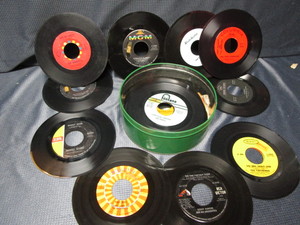 lot 115 image: Records 45s