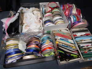 lot 146 image: Sewing Notions