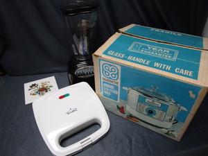 lot 175 image: Blender, Waffle, Fryer