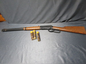 lot 213 image: Daisy BB Gun