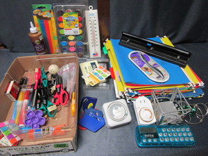 lot 227 image: Office Supplies
