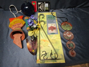 lot 232 image: Garden Chimes & Glass