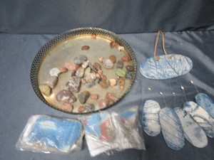 lot 238 image: Berlin Wall, Rocks, Chime