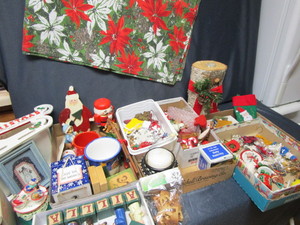 lot 247 image: Christmas
