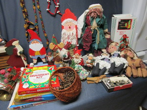 lot 248 image: Christmas