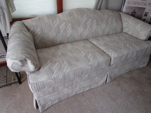 lot 5 image: Flexsteel Sofabed
