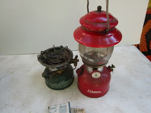 lot 14 image: Coleman Lantern & Stove