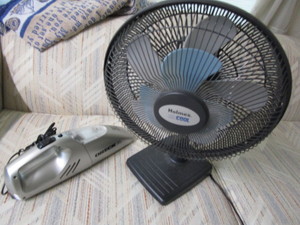 lot 278 image: Oreck Vacuum, Fan