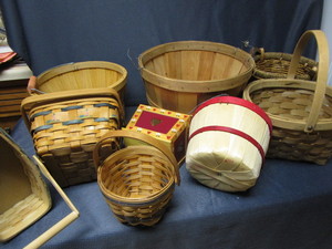 lot 289 image: Baskets