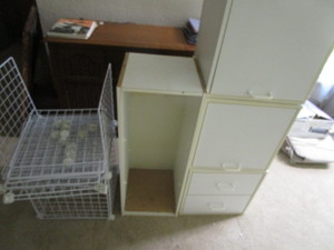 lot 290 image: Storage with Wire Cubes