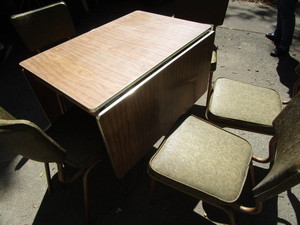 lot 3 image: Vintage Table & Chairs