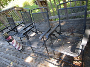 lot 309 image: Patio Folding Chairs