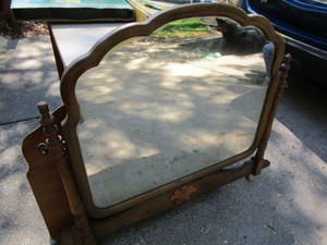 lot 324 image: Vintage Swing Mirror