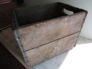 lot 346 image: Dairy Fresh Crate