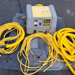 lot 04 image: Injectidry HP60 Wall and Ceiling System #4Works Great
