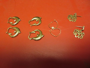 14KT GOLD PIERCED EARRINGS