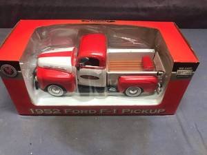 lot 22 image: Heatcraft Refrigeration1952 Ford F-1 Pickup Bank