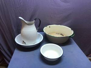 lot 31 image: Enamel Bowls & Pitcher