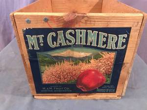 lot 43 image: Mt. Cashmere Wood Apple Box