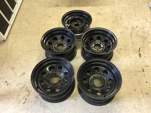 lot 92 image: Auto Rims